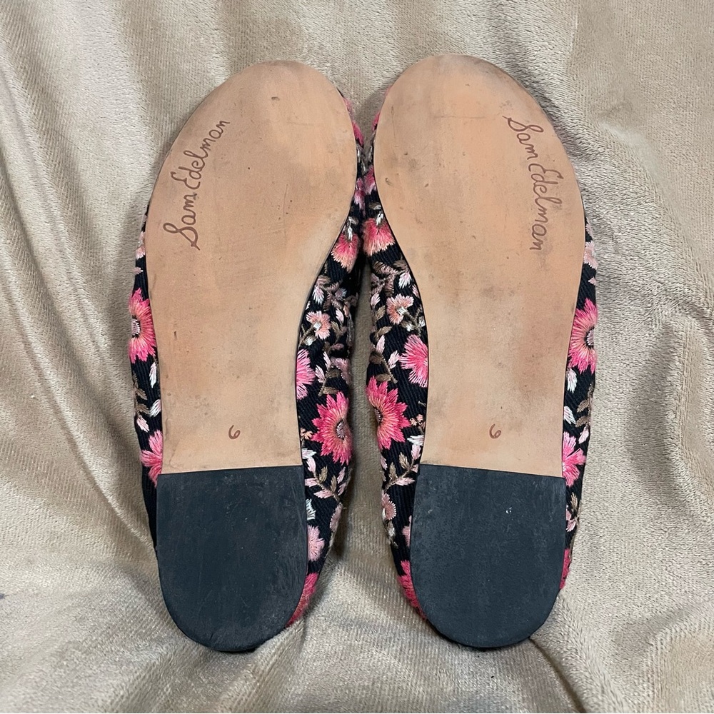Sam Edelman Black Floral Embroidered Ballet Flats with Pink Flowers. - Picture 6 of 9
